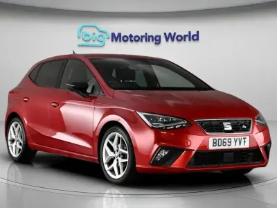Usado Seat Ibiza FR 80 HP (58 kW) 2019 Vermelho Citadino