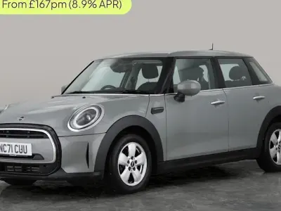 Usado Mini Cooper Classic 136 HP (100 kW) 2022 Cinzento Citadino