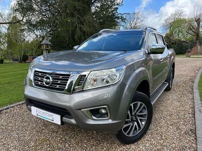 Usado Nissan Navara Tekna 190 HP (139 kW) 2016 Cinzento Pickup