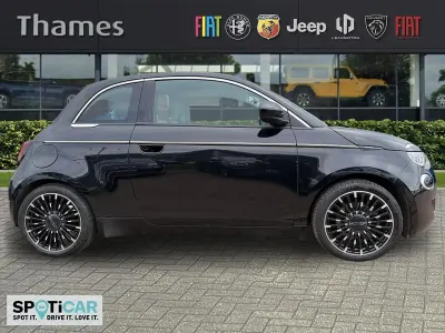 Używany Fiat 500e La Prima 85 kW (116 KM) 2022 Czarny
