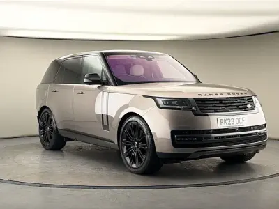 Käytetty Land Rover Range Rover First Edition 351 HP (258 kW) 2023 Ruskea Katumaasturi
