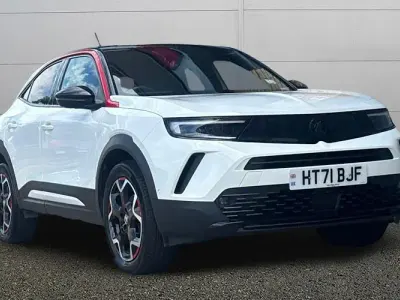 Used Vauxhall Mokka SRi 131 HP (96 kW) 2021 White SUV