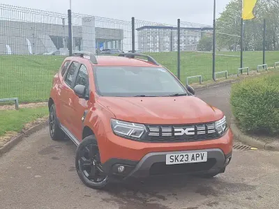 Begagnad Dacia Duster Extreme 129 HK (94 kW) 2023 Orange SUV