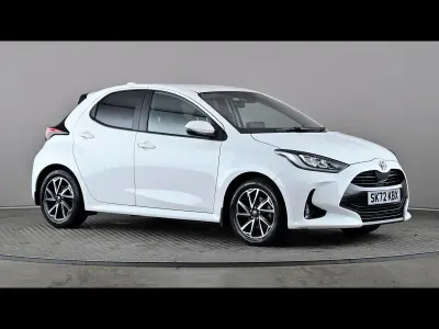 Used Toyota Yaris Hybrid Design 2022 White Hatchback