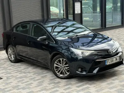 Used Toyota Avensis Business Edition 112 HP (82 kW) 2016 Grey Sedan