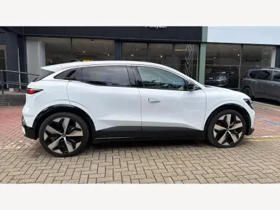 Used Renault Megane E-Tech Techno 160 kW (218 HP) 2023 White  Hatchback