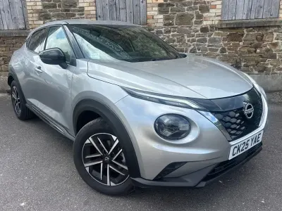 Used Nissan Juke N-Connecta 143 HP (105 kW) 2025 Silver SUV