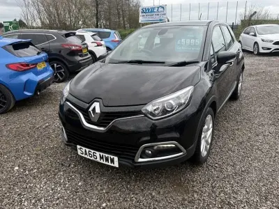 Second-hand Renault Captur Dynamique 90 CP (66 kW) 2016 Negru SUV