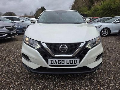 Used Nissan Qashqai Acenta Premium 160 HP (117 kW) 2019 White SUV