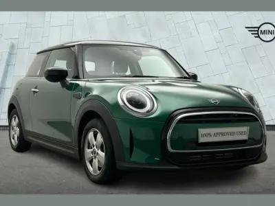 Used Mini Cooper Classic 134 HP (98 kW) 2023 Green Hatchback