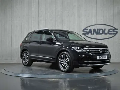 Used VW Tiguan Elegance 150 HP (110 kW) 2021 Black SUV