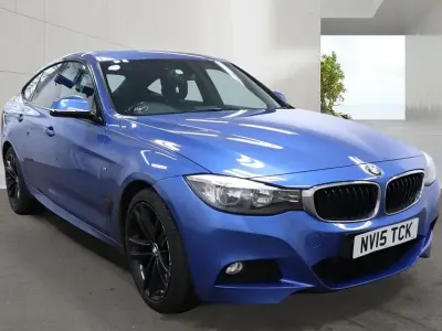 Begagnad BMW 320 M Sport 184 HK (135 kW) 2015 Blå Halvkombi