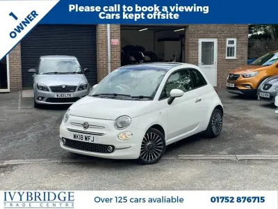 Gebraucht Fiat 500 Lounge 85 PS (62 kW) 2018 Weiß Kleinwagen