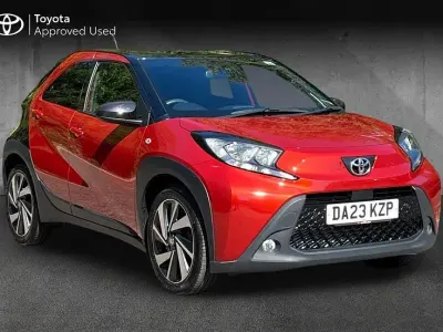 Used Toyota Aygo X 71 HP (52 kW) 2023 Chilli red with black SUV