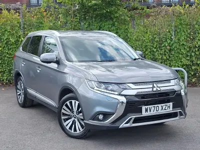 Usado Mitsubishi Outlander 150 HP (110 kW) 2021 Cinzento SUV