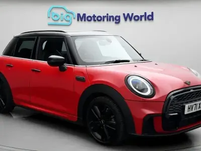 Used Mini Cooper Hatch 136 HP (100 kW) 2021 Red Hatchback