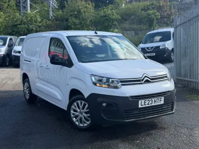 Używany Citroën Berlingo 2023 Biały Minivan