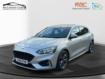 Używany Ford Focus ST-Line 125 KM (91 kW) 2019 Srebrny Hatchback