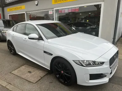 Used Jaguar XE Ingenium 200 HP (147 kW) 2018 White Sedan