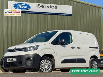Used Citroën Berlingo 75 HP (55 kW) 2018 White MPV