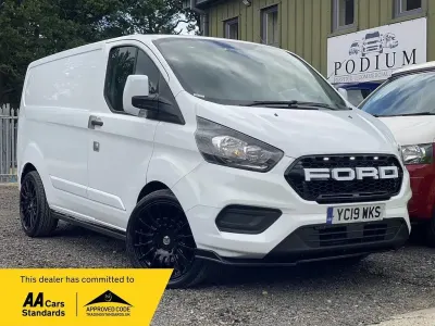 Used Ford Transit Custom 105 HP (77 kW) 2019 White Van