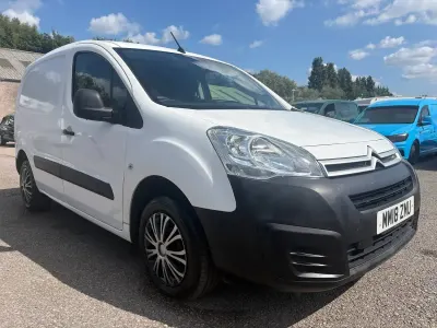 Used Citroën Berlingo 100 HP (73 kW) 2018 White MPV