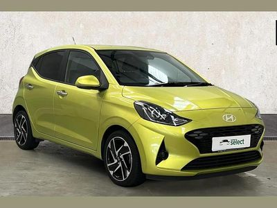 Used Hyundai i10 Premium 77 HP (56 kW) 2024 Yellow Hatchback