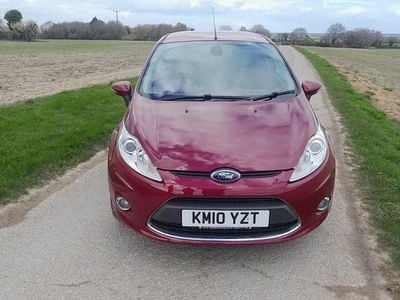 Used Ford Fiesta Titanium 96 HP (70 kW) 2010 Red Hatchback