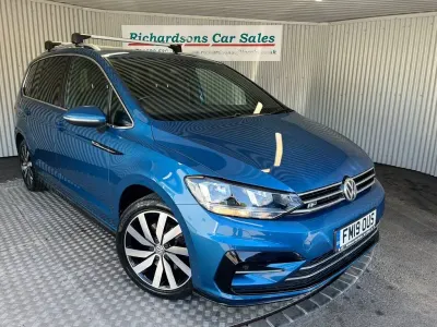 Usado VW Touran R-line 150 HP (110 kW) 2019 Azul Monovolume