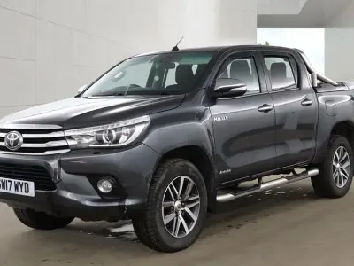 Used Toyota HiLux 150 HP (110 kW) 2017 Grey Pickup