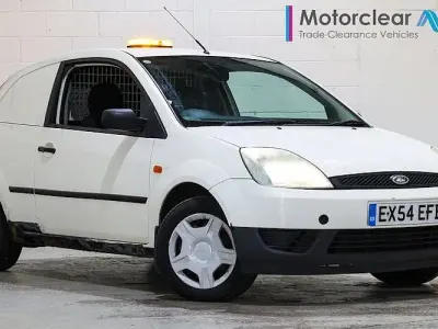Used Ford Fiesta 68 HP (50 kW) 2004 White Hatchback