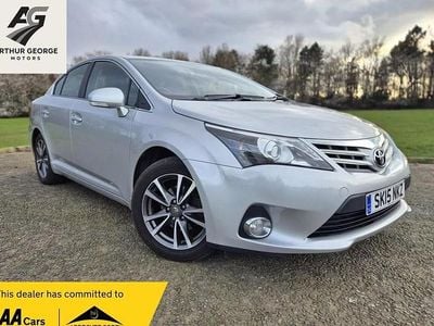 Used Toyota Avensis 124 HP (91 kW) 2015 Silver Sedan