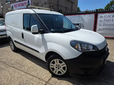 Used Fiat Doblò S 2023 White MPV