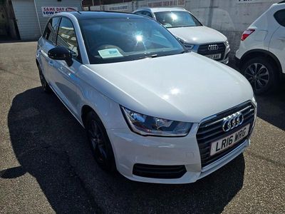 Usado Audi A1 Design 116 HP (85 kW) 2016 Branco Citadino
