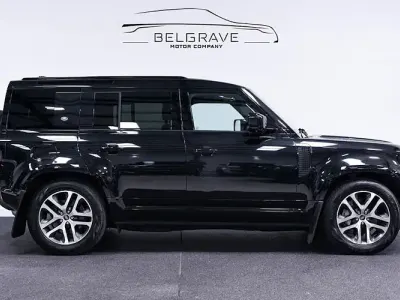 Używany Land Rover Defender SE Dynamic 300 KM (220 kW) 2023 Czarny SUV