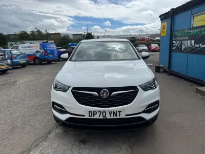 Used Vauxhall Grandland X S 130 HP (95 kW) 2020 White SUV