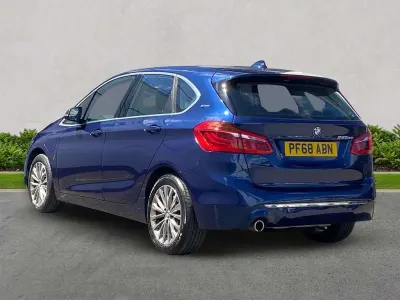 Begagnad BMW 225 Luxury Line 221 HK (162 kW) 2018 Blå Minibuss
