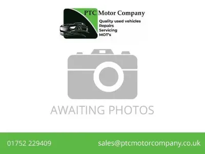 Used Vauxhall Corsa Excite 70 HP (51 kW) 2015 White Hatchback