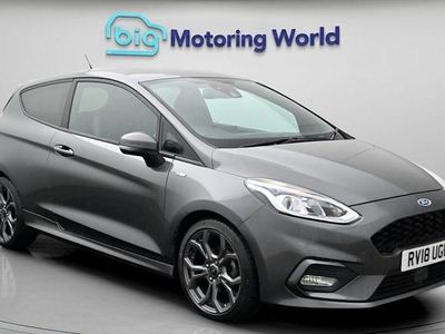 Usado Ford Fiesta ST-Line X 140 HP (102 kW) 2018 Cinzento Citadino