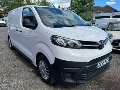 Used Toyota Proace 120 HP (88 kW) 2019 White MPV