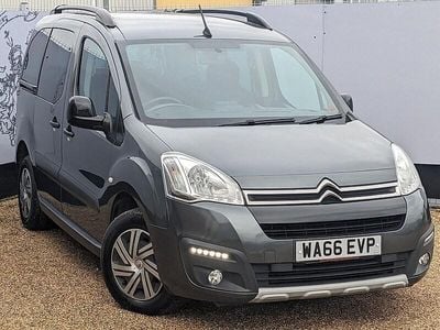 Used Citroën Berlingo XTR 100 HP (73 kW) 2017 Grey MPV