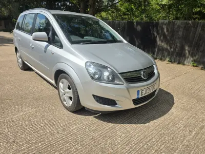 Second-hand Vauxhall Zafira 115 CP (84 kW) 2013 Argintiu Monovolum