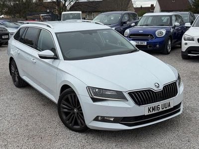 Used Skoda Superb SE L Executive 190 HP (139 kW) 2016 White Estate