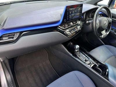 Używany Toyota C-HR 120 KM (88 kW) 2017 Srebrny SUV