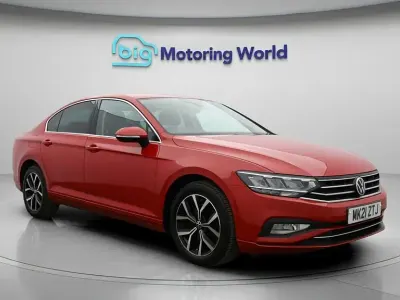 Begagnad VW Passat SEL 150 HK (110 kW) 2021 Röd Sedan