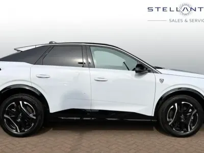 Used Peugeot e-3008 GT 152 kW (207 HP) 2025 White SUV
