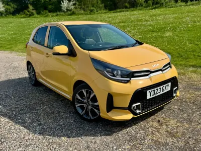 Second-hand Kia Picanto GT-Line 2023 Galben Hatchback