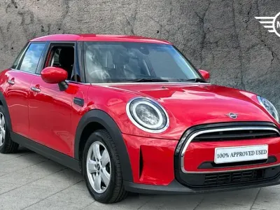 Used Mini Cooper Classic 134 HP (98 kW) 2022 Red Hatchback