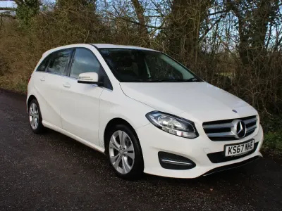 Begagnad Mercedes B180