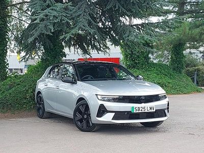 Silver New 2025 Vauxhall Astra Hatchback | £21,998 (Good price)